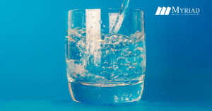 vaso con agua