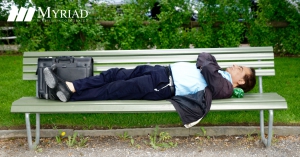 Hombre tomando siesta