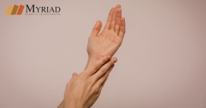 mano de mujer